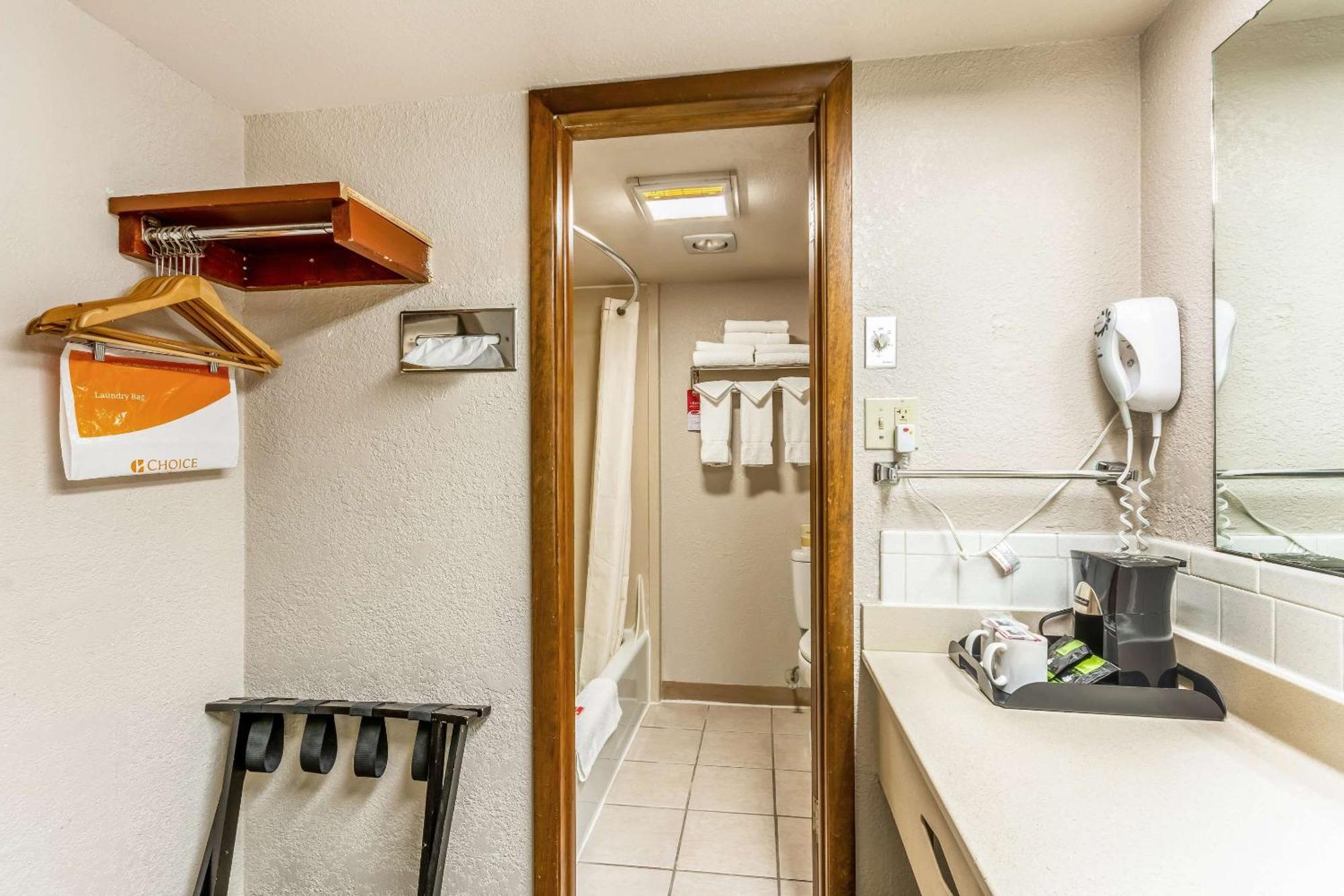 Econo Lodge Winfield Kültér fotó